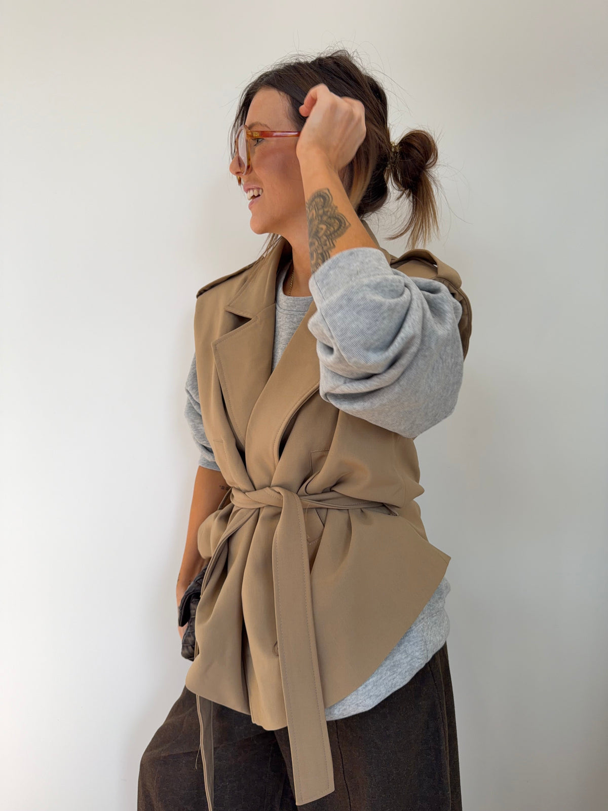 Blazer sans manche ceinturé - camel