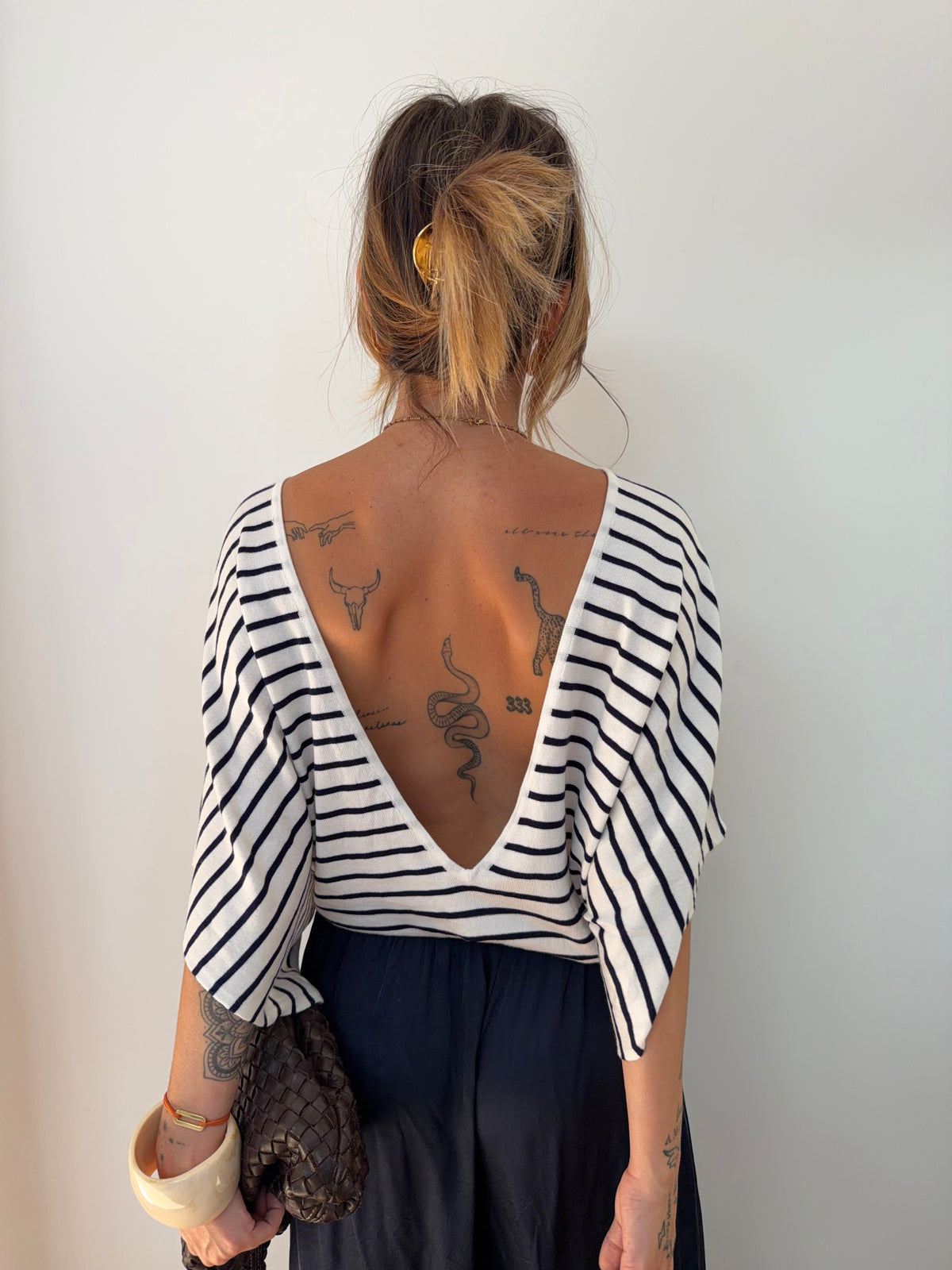 Pull fin dos en V Lover's - rayé bleu