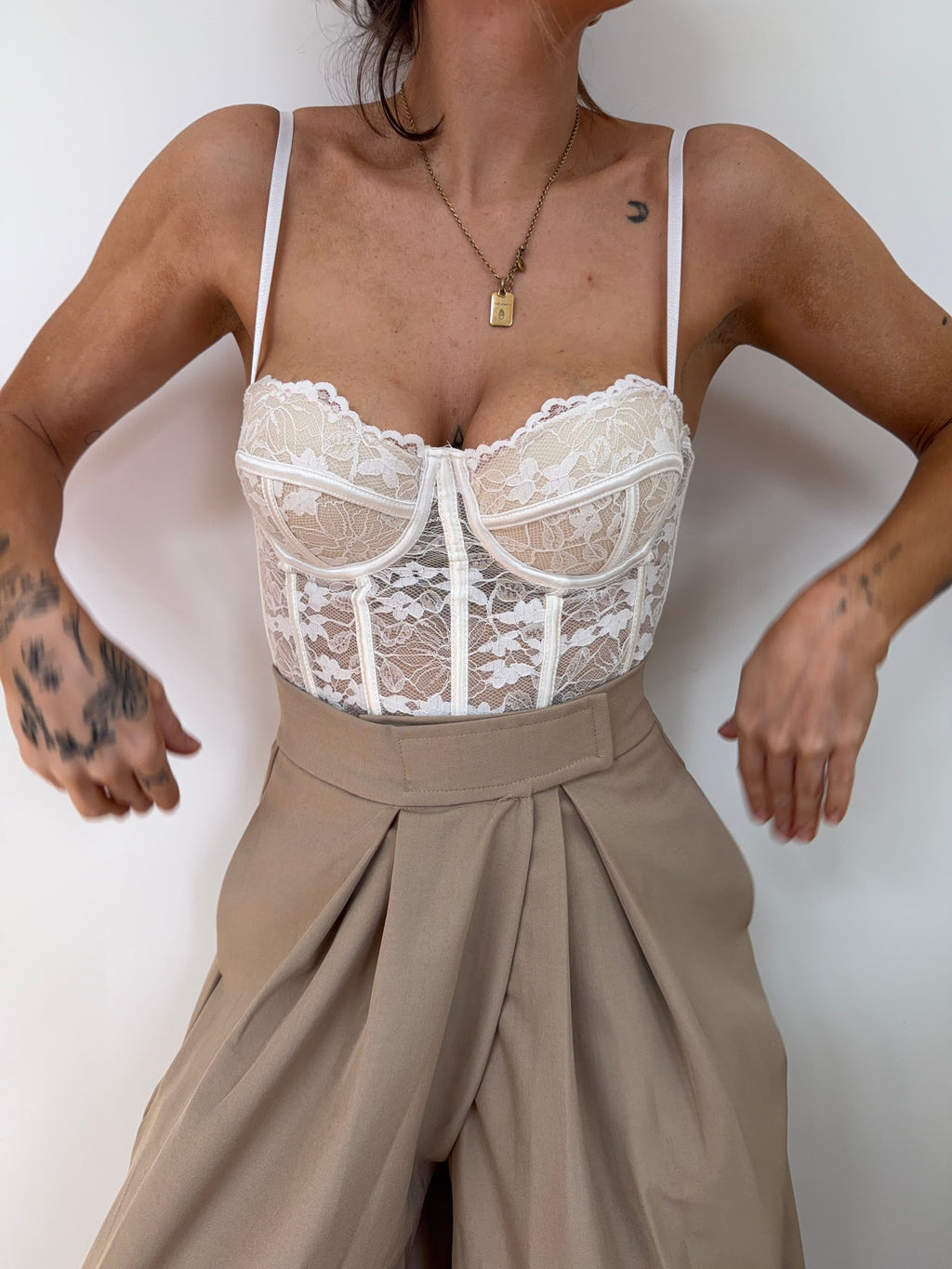 Bustier en dentelle - beige