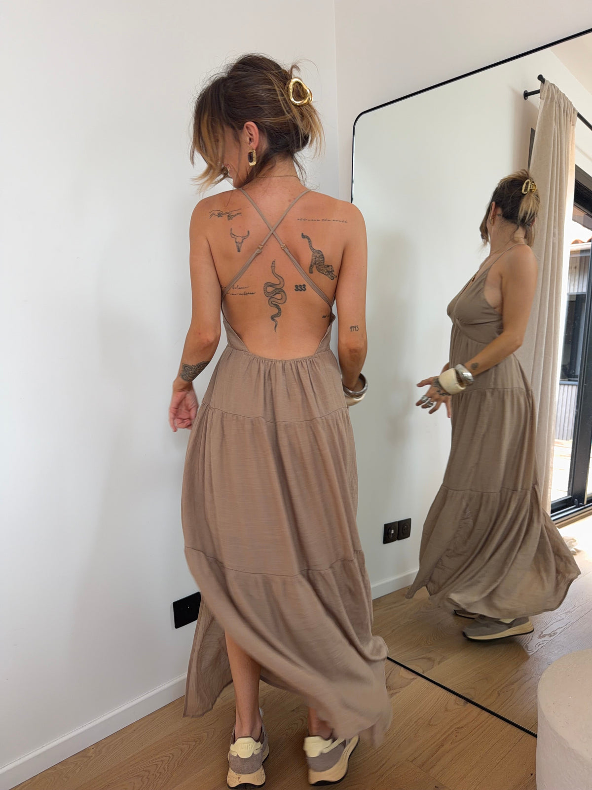 Robe dos nu - camel