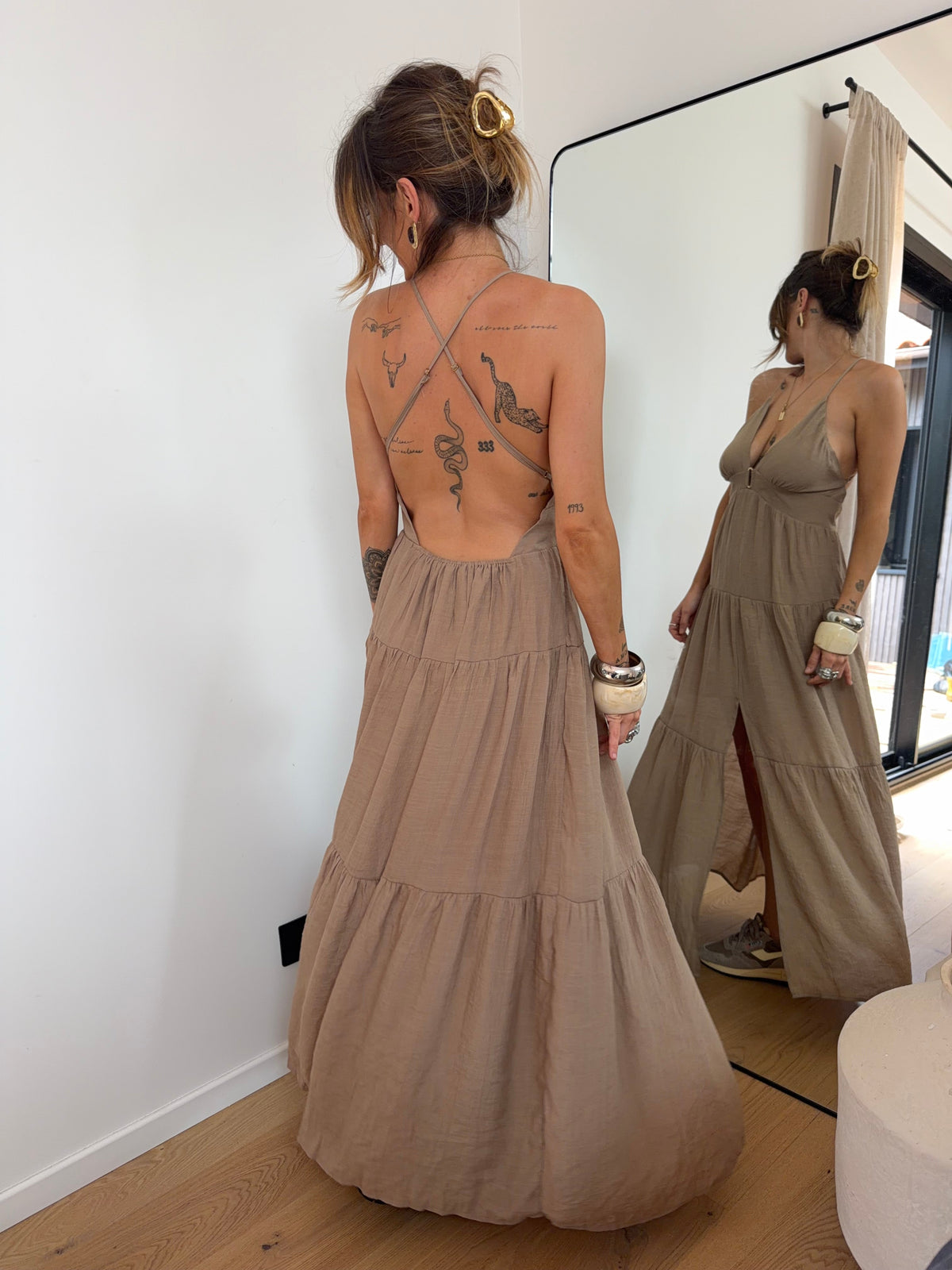 Robe dos nu - camel
