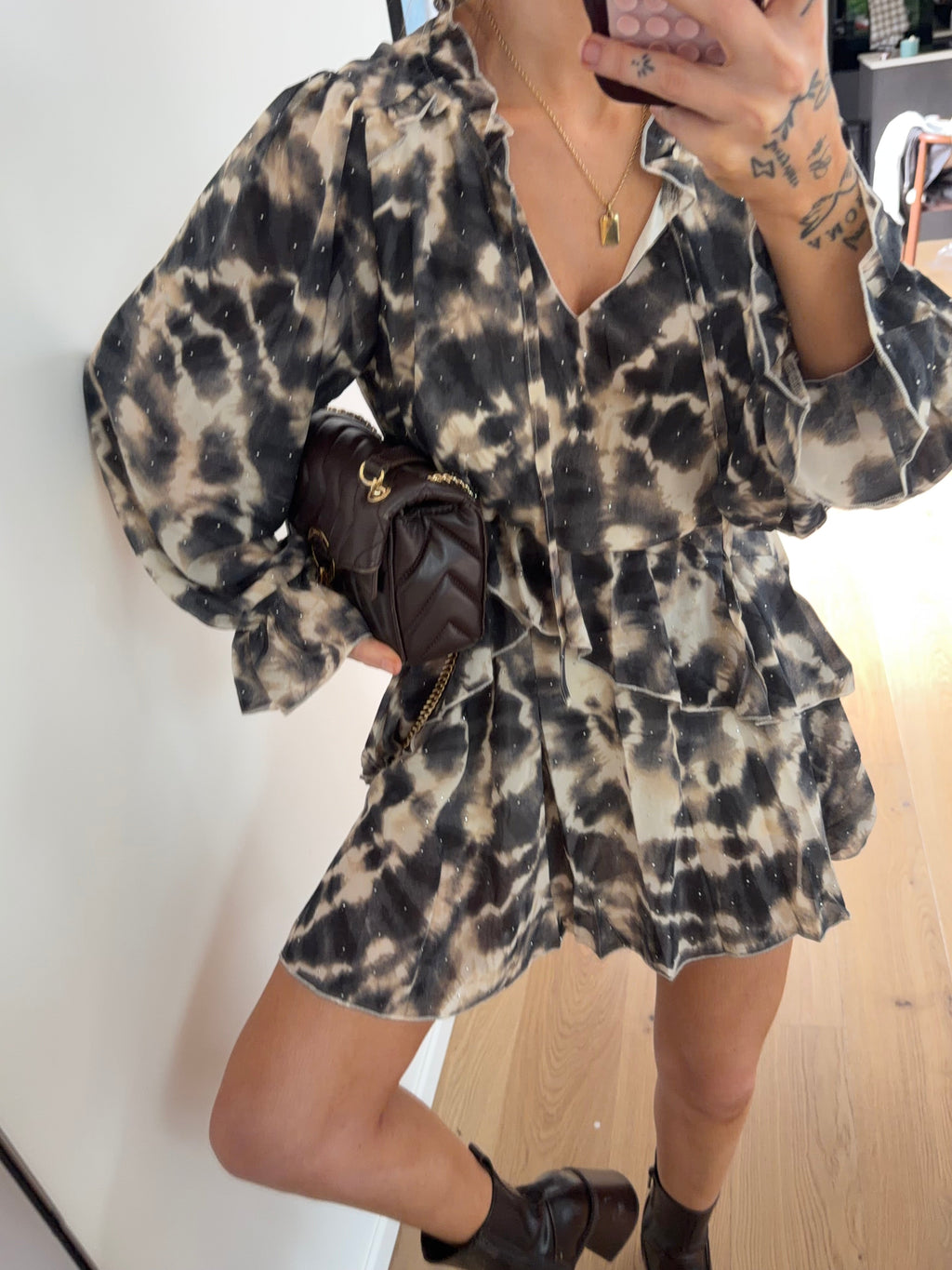 Robe à volants et strass